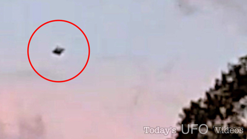 UFO Hovers Near José María Córdova International Airport